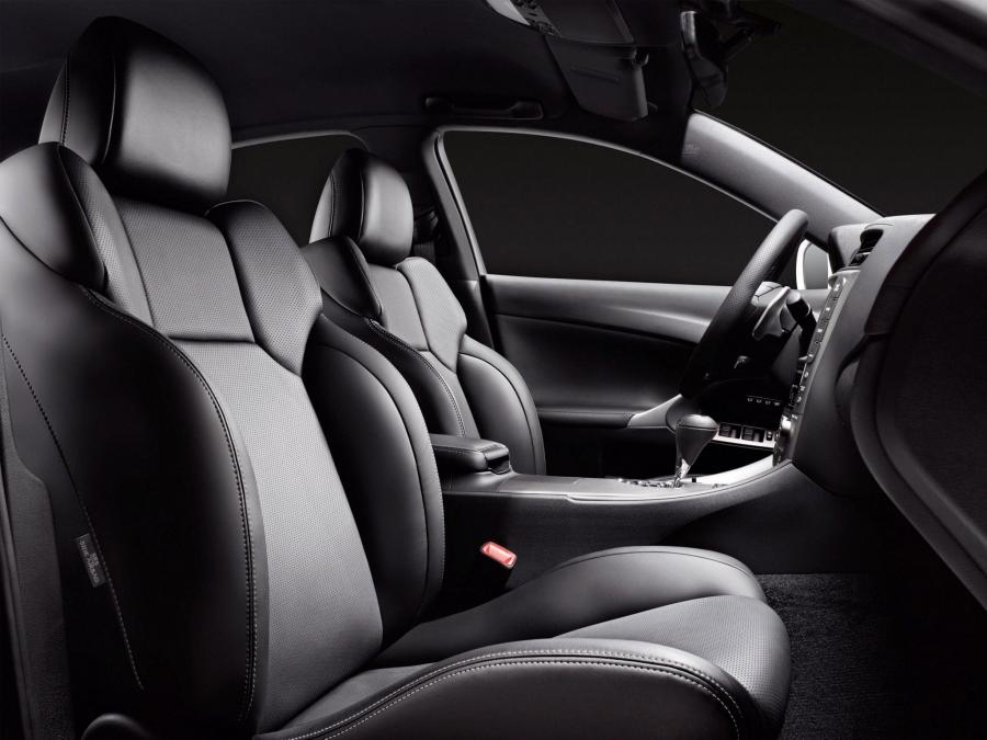  Lexus IS350 F-Sport 2009 года  (фото 6 из 7)